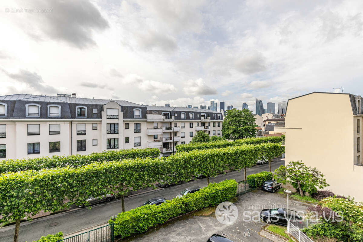Appartement à LA GARENNE-COLOMBES