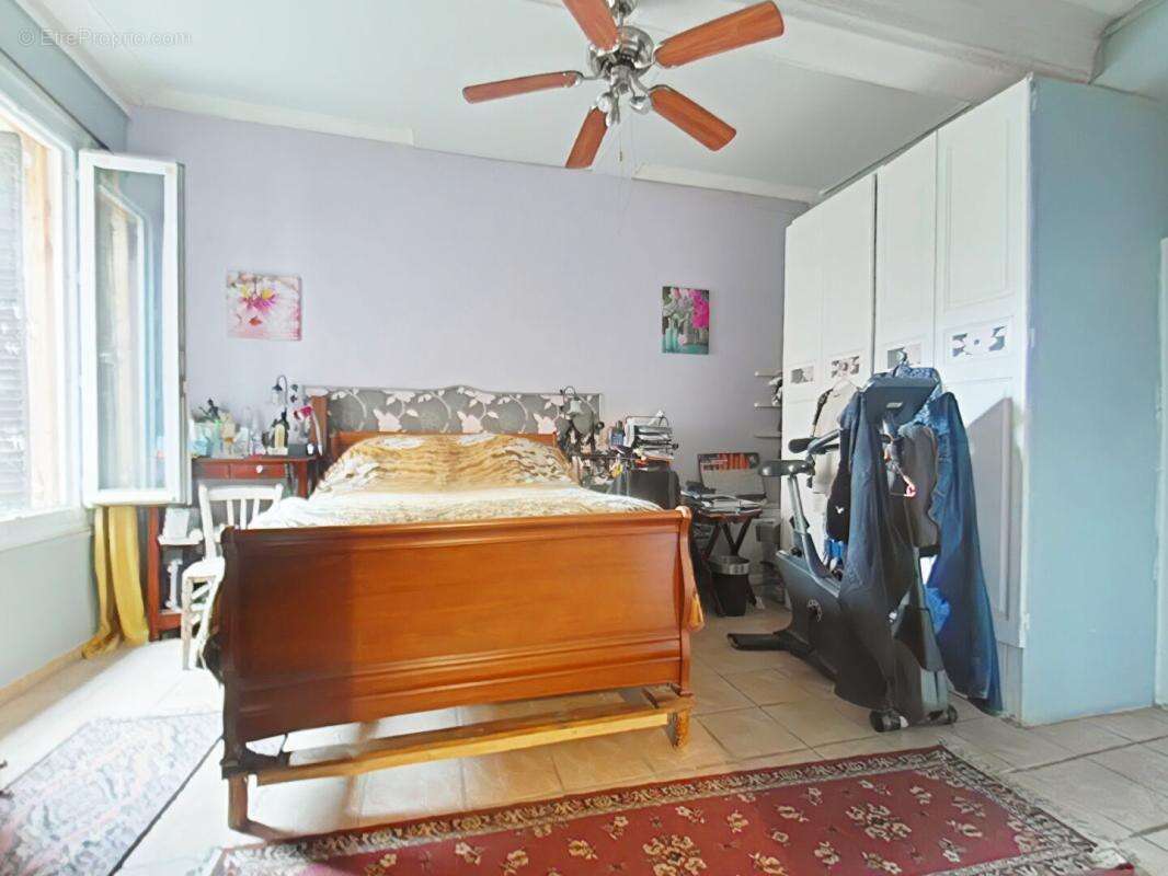 Maison Raissac D Aude 9 pièce(s) 220 m2 avec garage et cour - photo 4