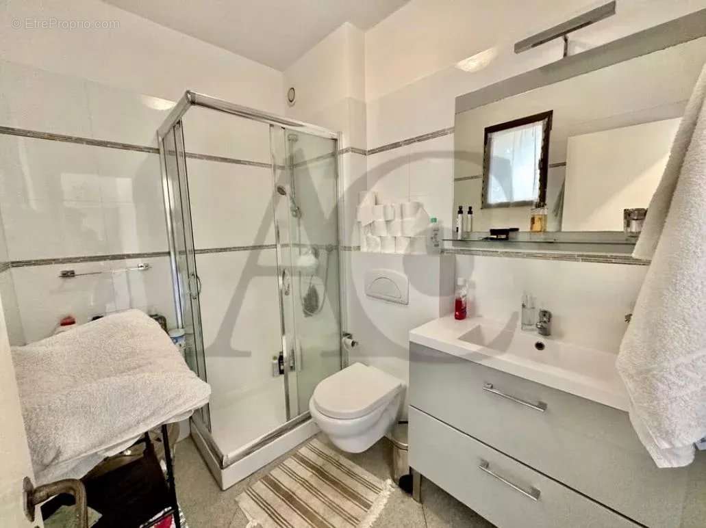 Appartement à VILLENEUVE-LOUBET