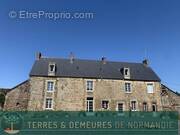 Maison à LE MOLAY-LITTRY