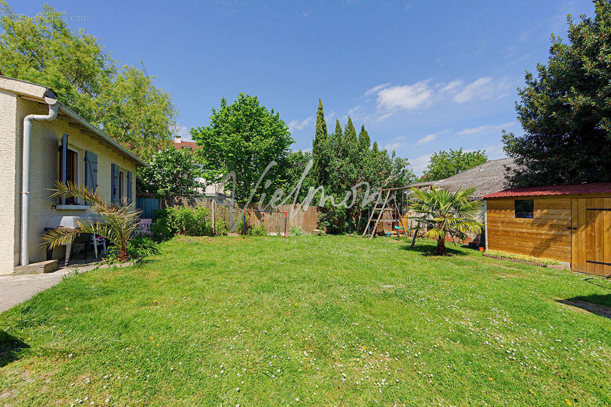 Maison à MAREIL-MARLY