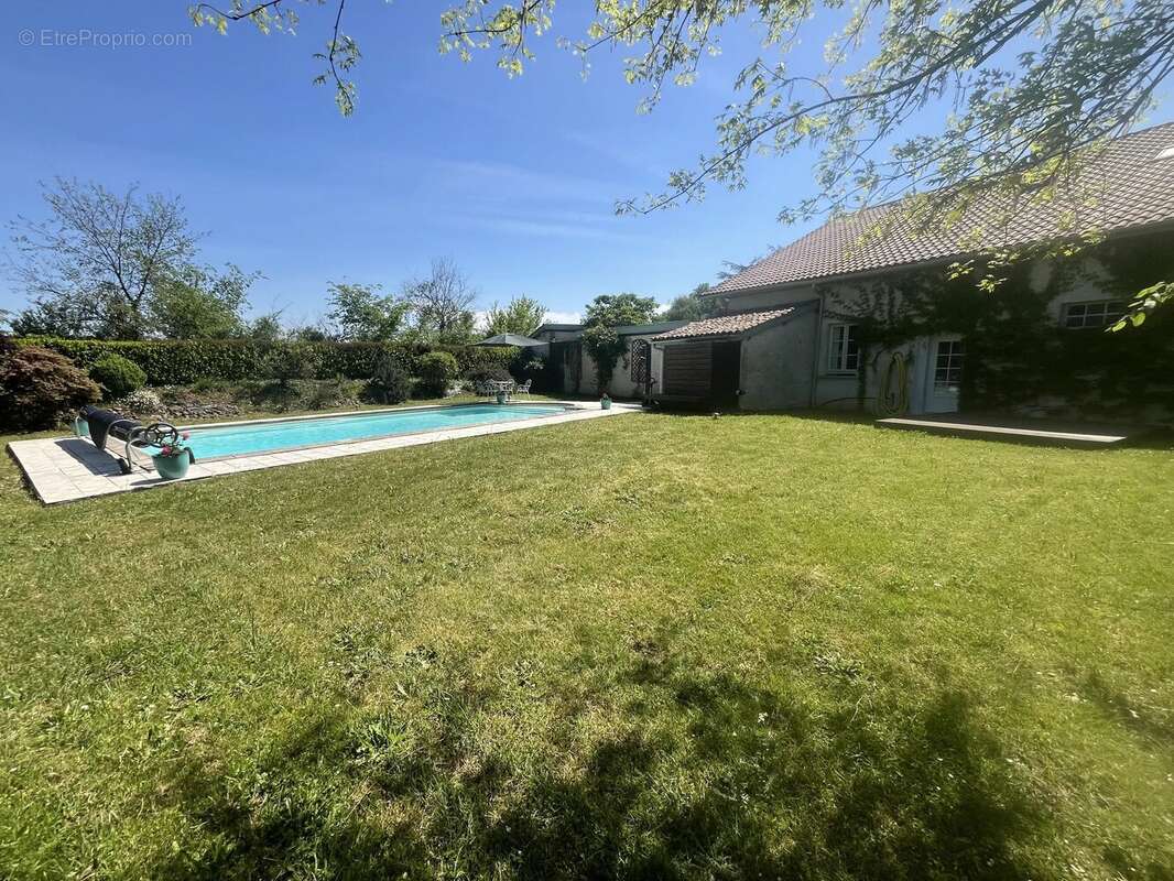 Maison à AMOU