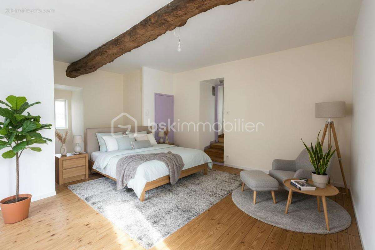 Maison à LA MEZIERE