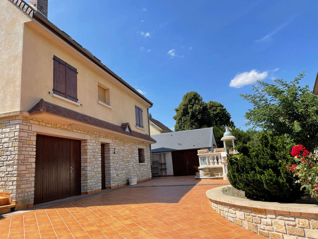 Maison à LA FERTE-GAUCHER