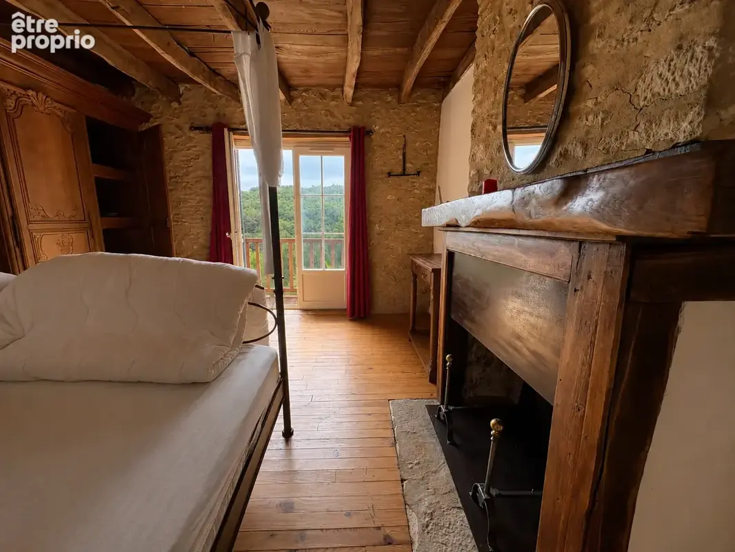 Périgord noir   maison de caractère avec piscine, 4 terrasses et vue remarquable - photo 20