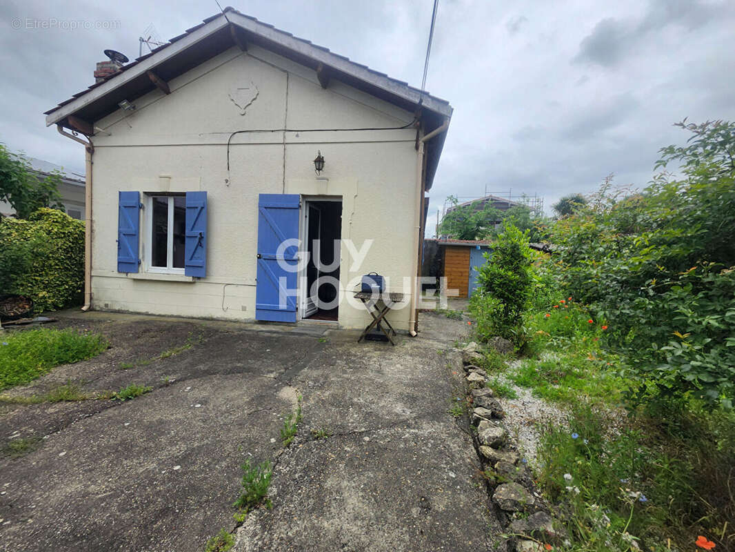 Maison à VILLENAVE-D'ORNON