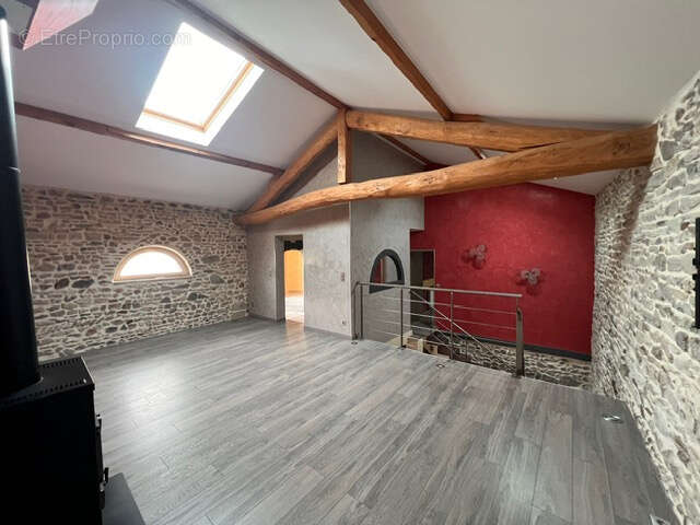 Maison à COMBRONDE