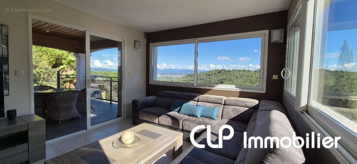 Maison 225 m² à Le Teil  - photo 2