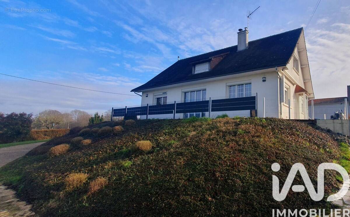 Photo 1 - Maison à LAMNAY