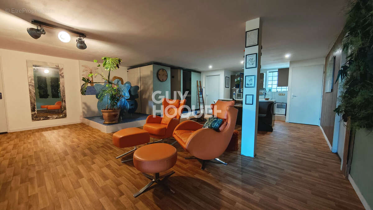 Maison à VILLENEUVE-DE-LA-RAHO