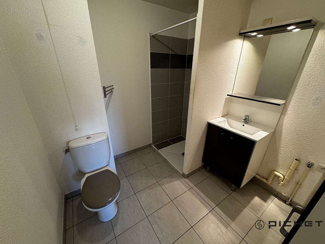 Cenon Bas - Appartement T2 avec terrasse + parking sécurisé - photo 6