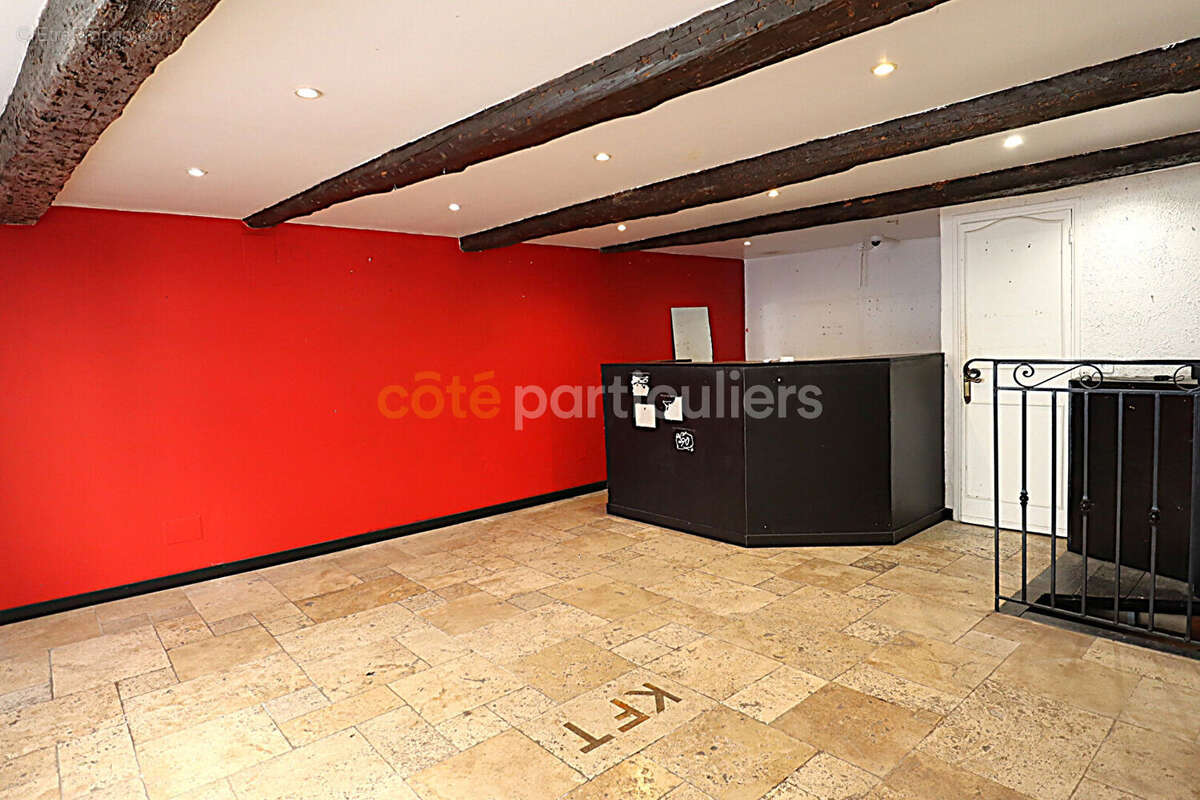 Local commercial Saint-raphaël centre 52 m2 - photo 4