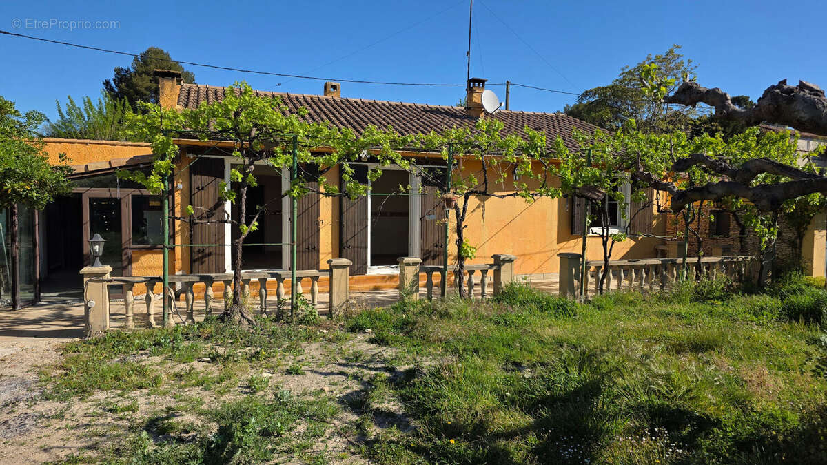 Maison à LES ANGLES