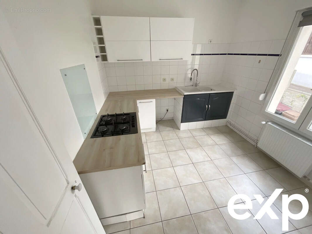 Maison à SAINTE-SAVINE