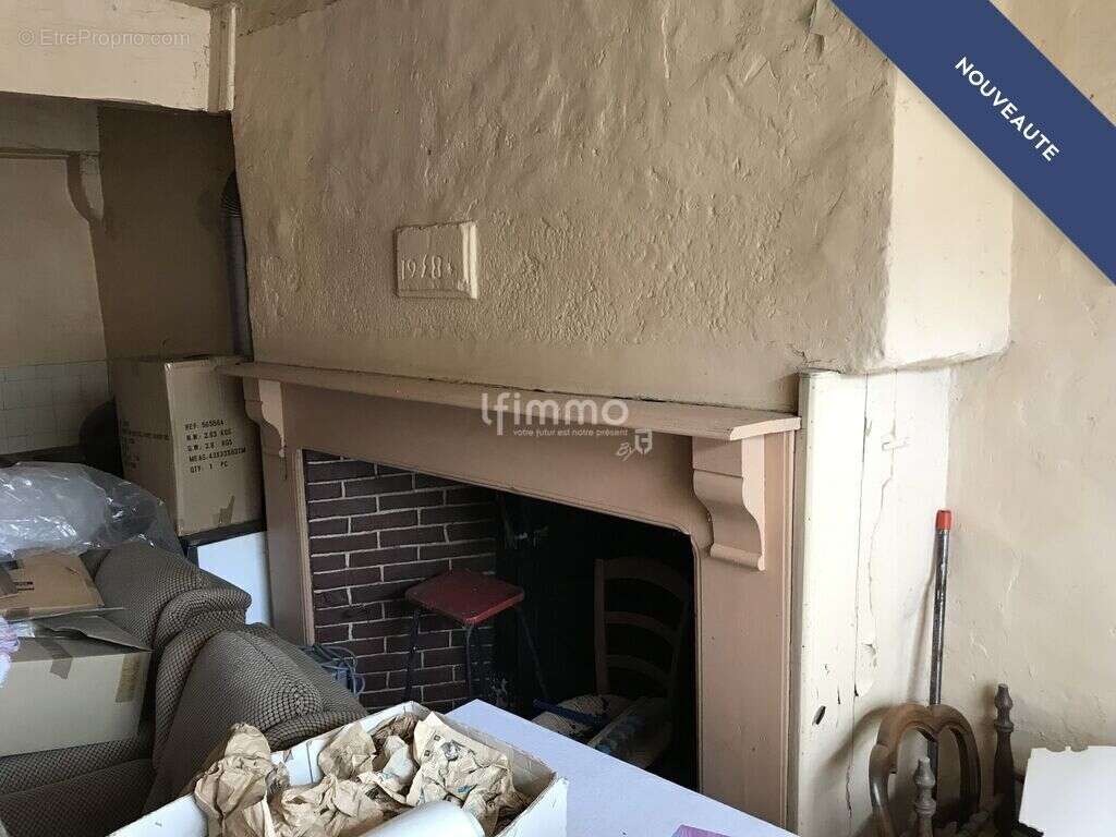 Maison à SAUVIAT-SUR-VIGE