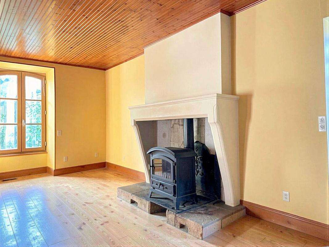 Maison à AIGREFEUILLE-D'AUNIS