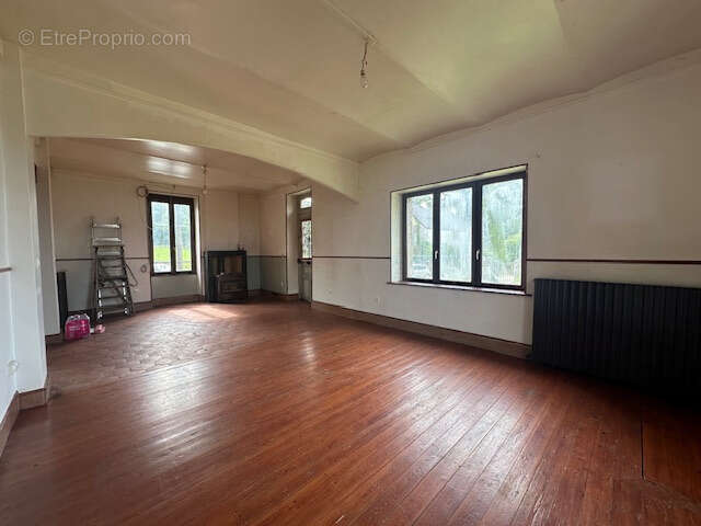 Maison à LORMES