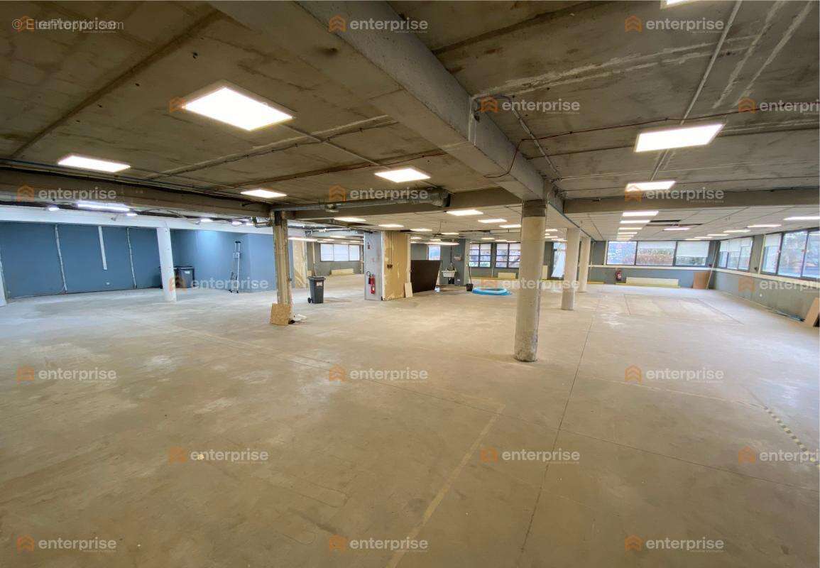 A vendre - local d'activités - 1805m2 - tourcoing proche belgique - photo 2
