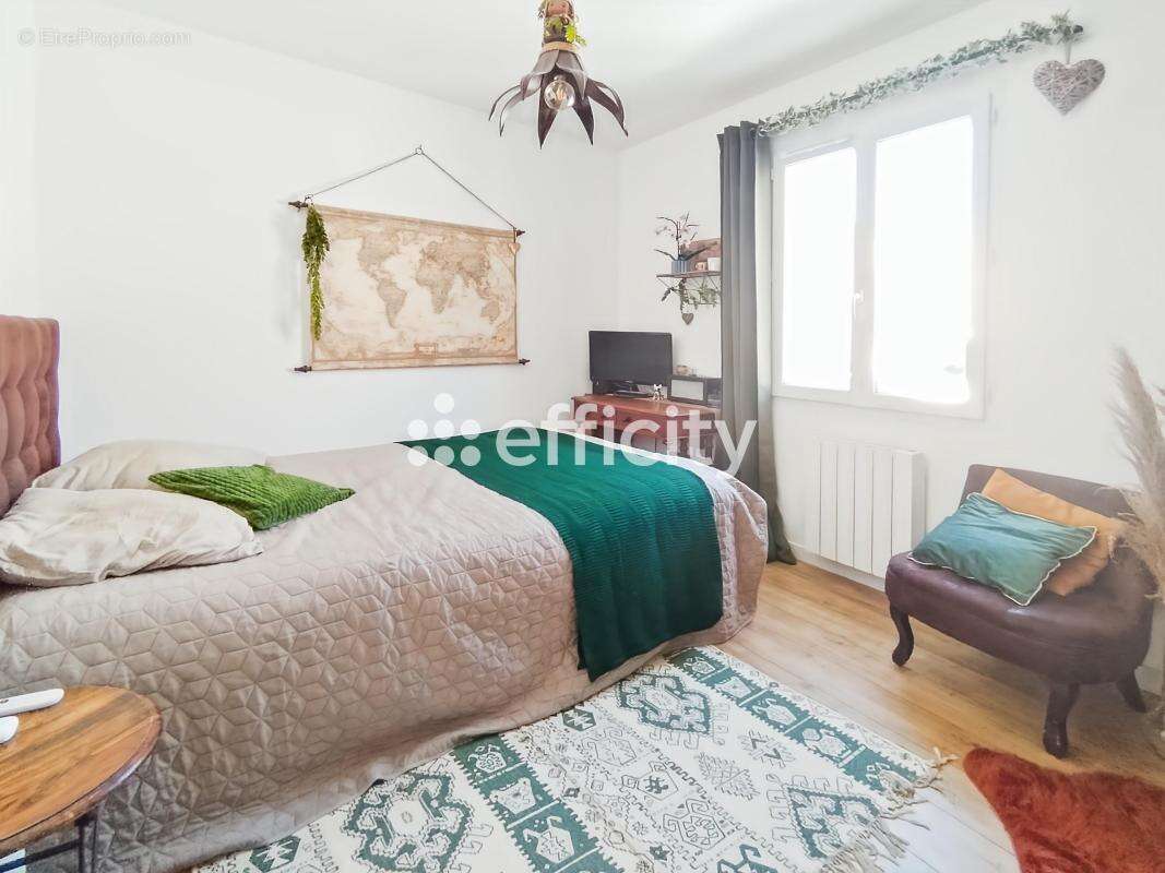 Maison à AIGREFEUILLE-D'AUNIS