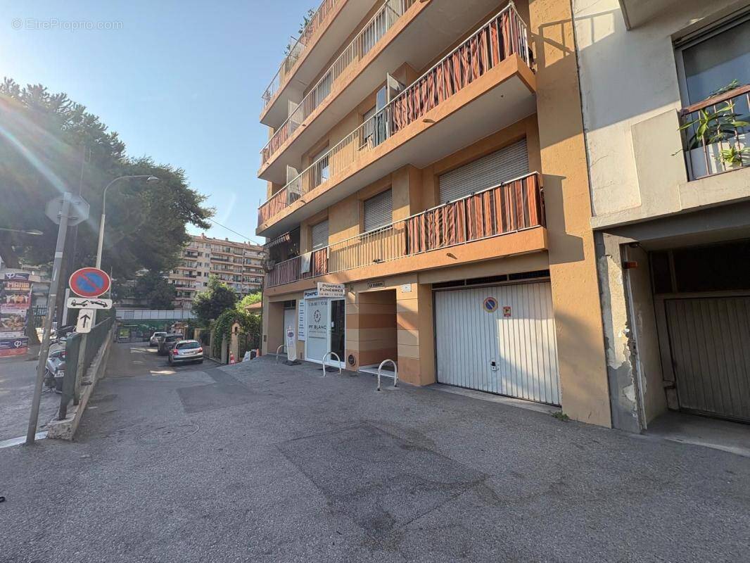 Parking à NICE