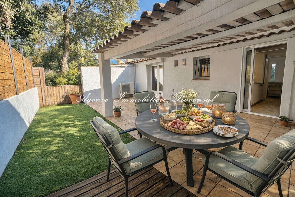 Appartement à GRIMAUD