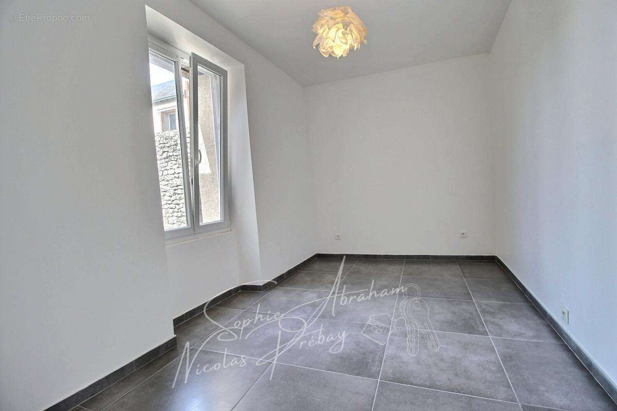 Maison en pierres avec cour et jardin - photo 8
