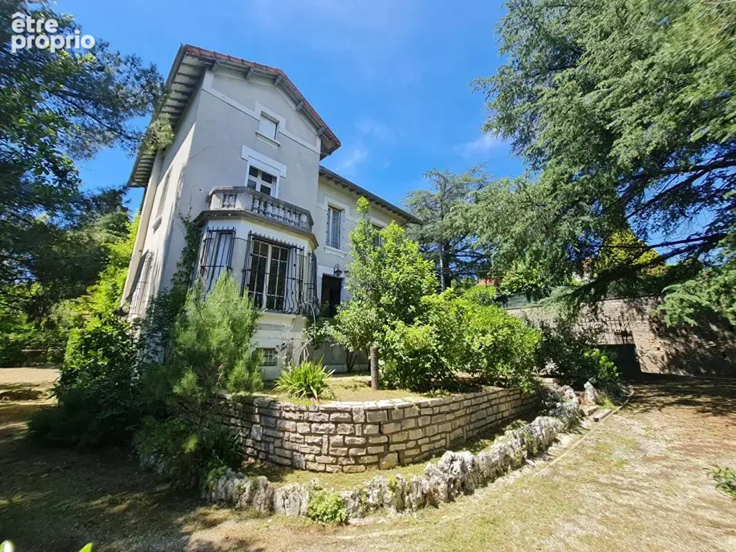 Alès - Maison Bourgeoise 330 m2 sur 1500m² de terrain clos - photo 18