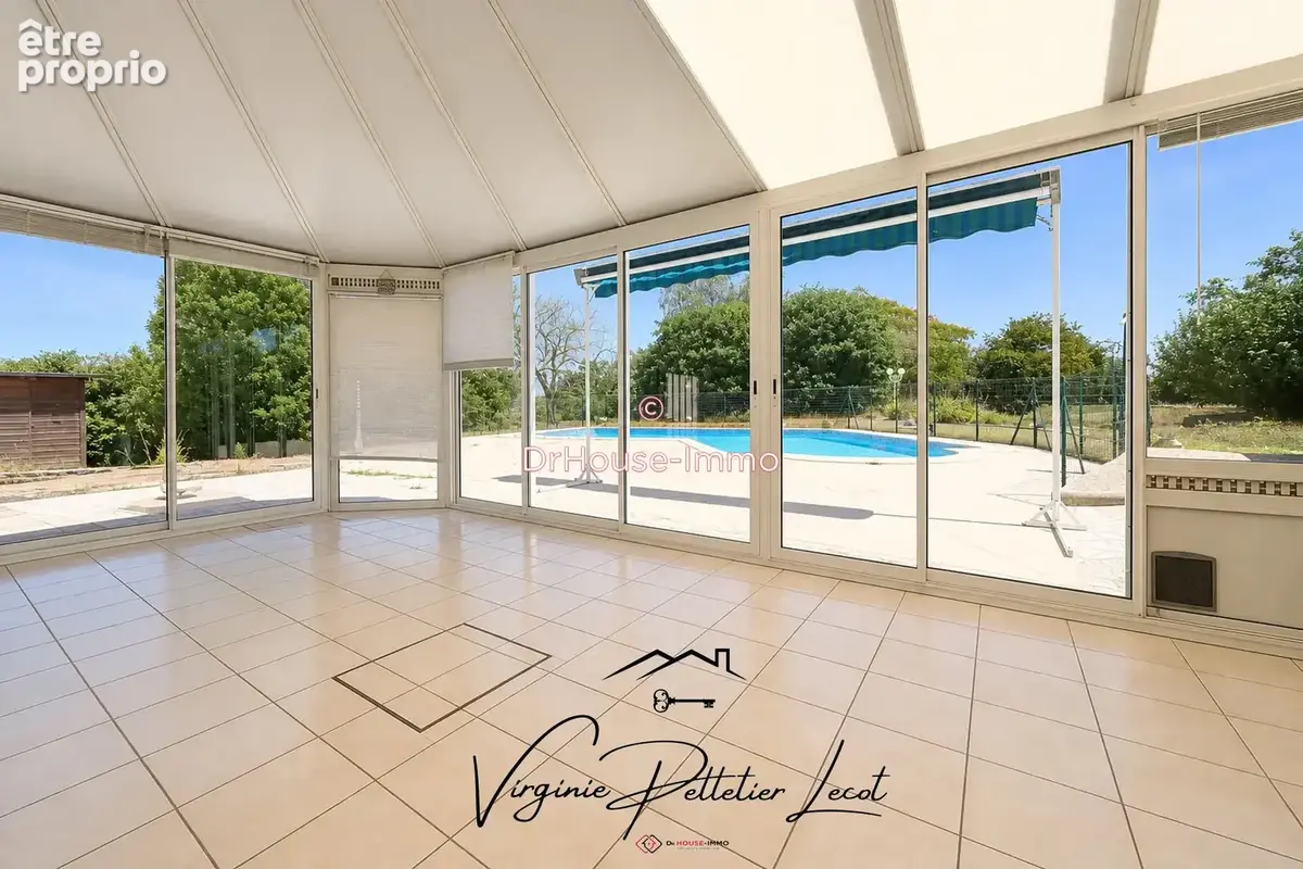 Maison 9 pièces 205 m² à vendre à Fontenay-Le-Comte (85200) - photo 4