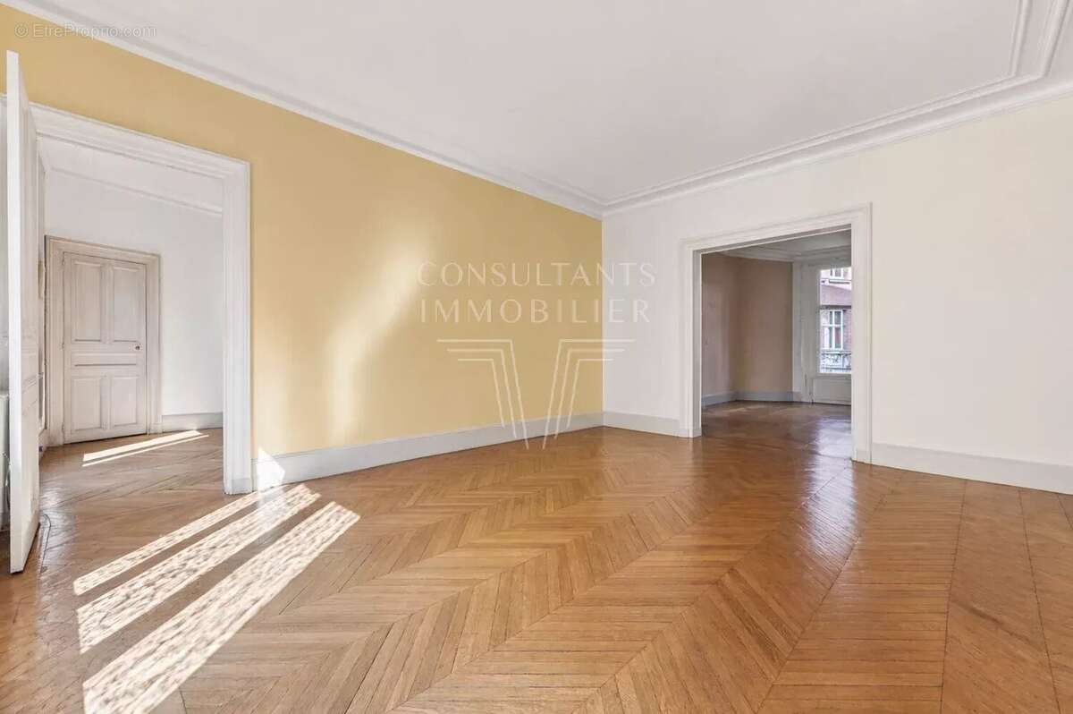 Appartement à PARIS-6E