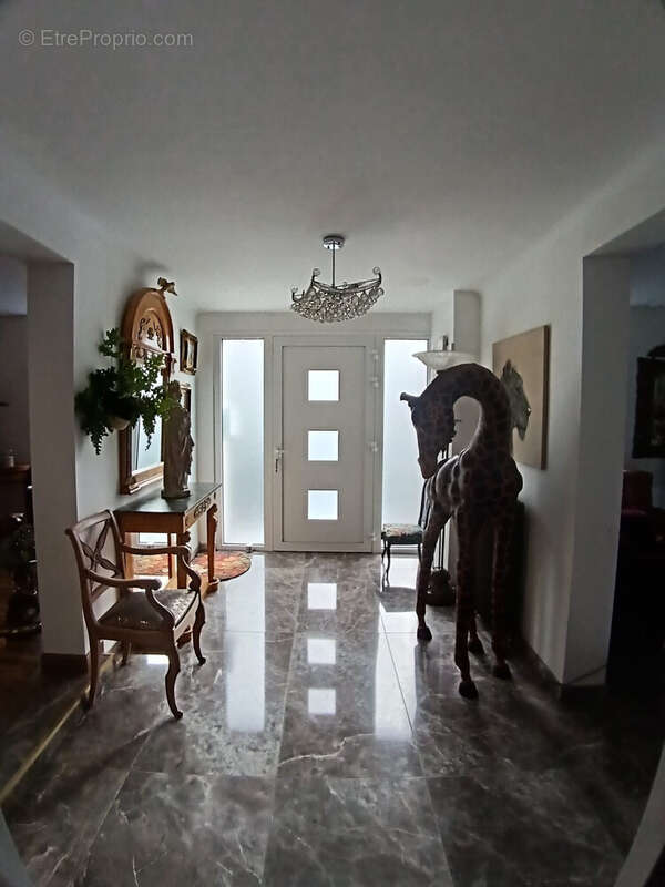 Maison 256 m² à Frevent  - photo 2