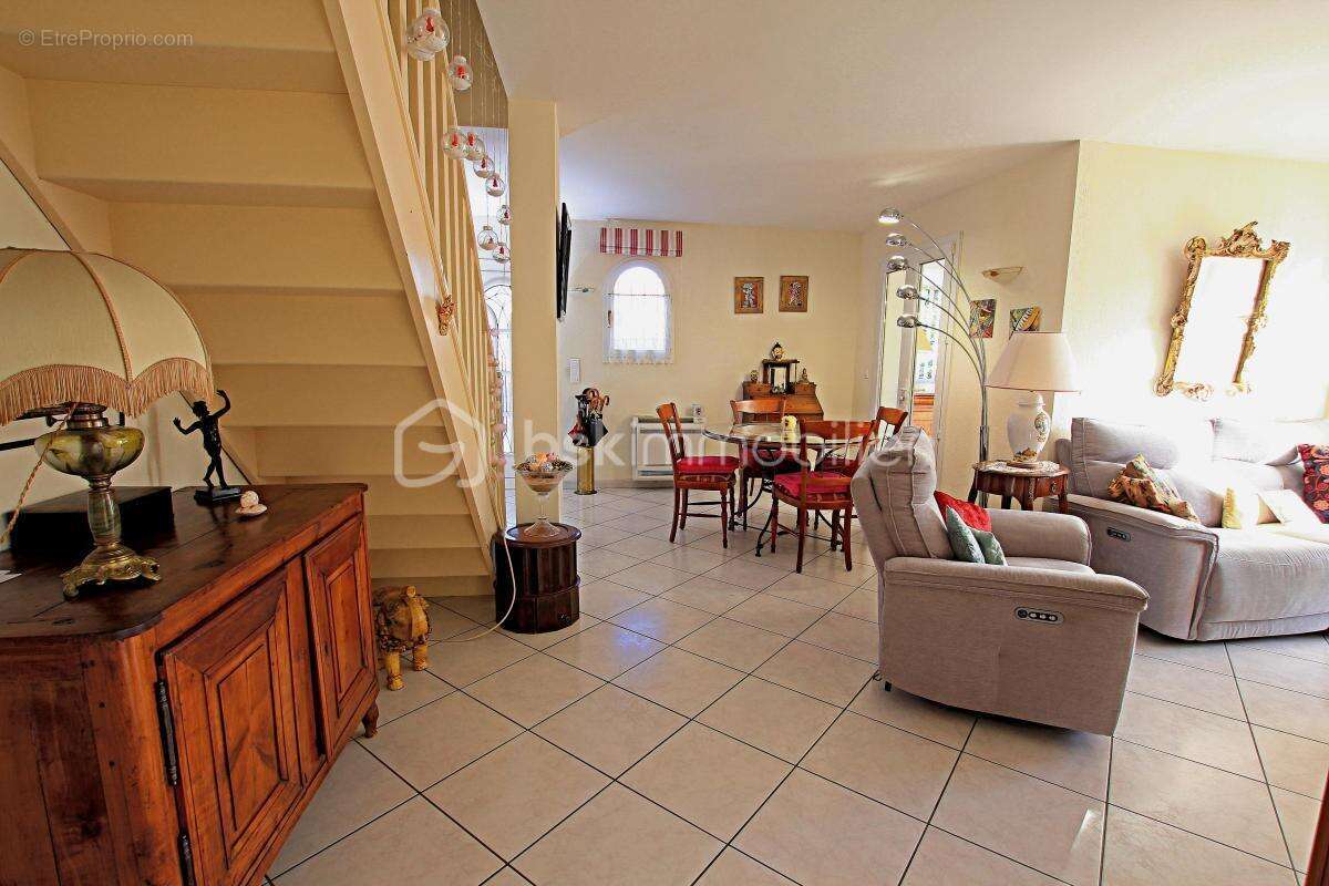 Maison à VILLELONGUE-DE-LA-SALANQUE