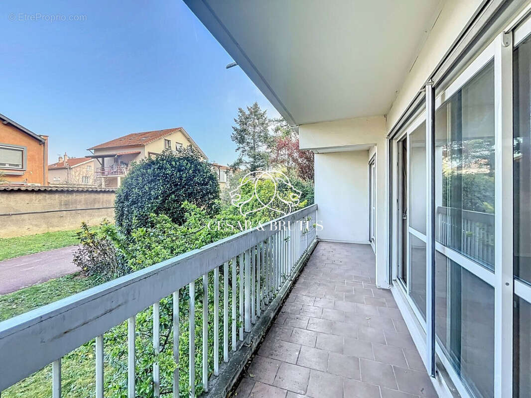 Appartement à LYON-8E
