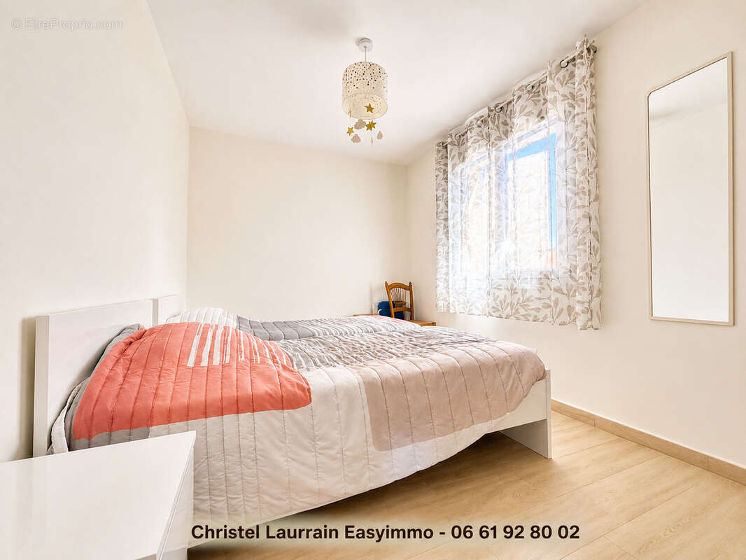 Appartement à LES SALLES-SUR-VERDON