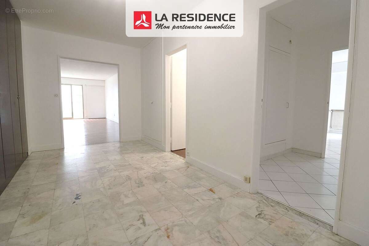 Appartement à VERSAILLES