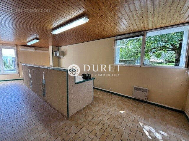 Commerce à LA CHATAIGNERAIE