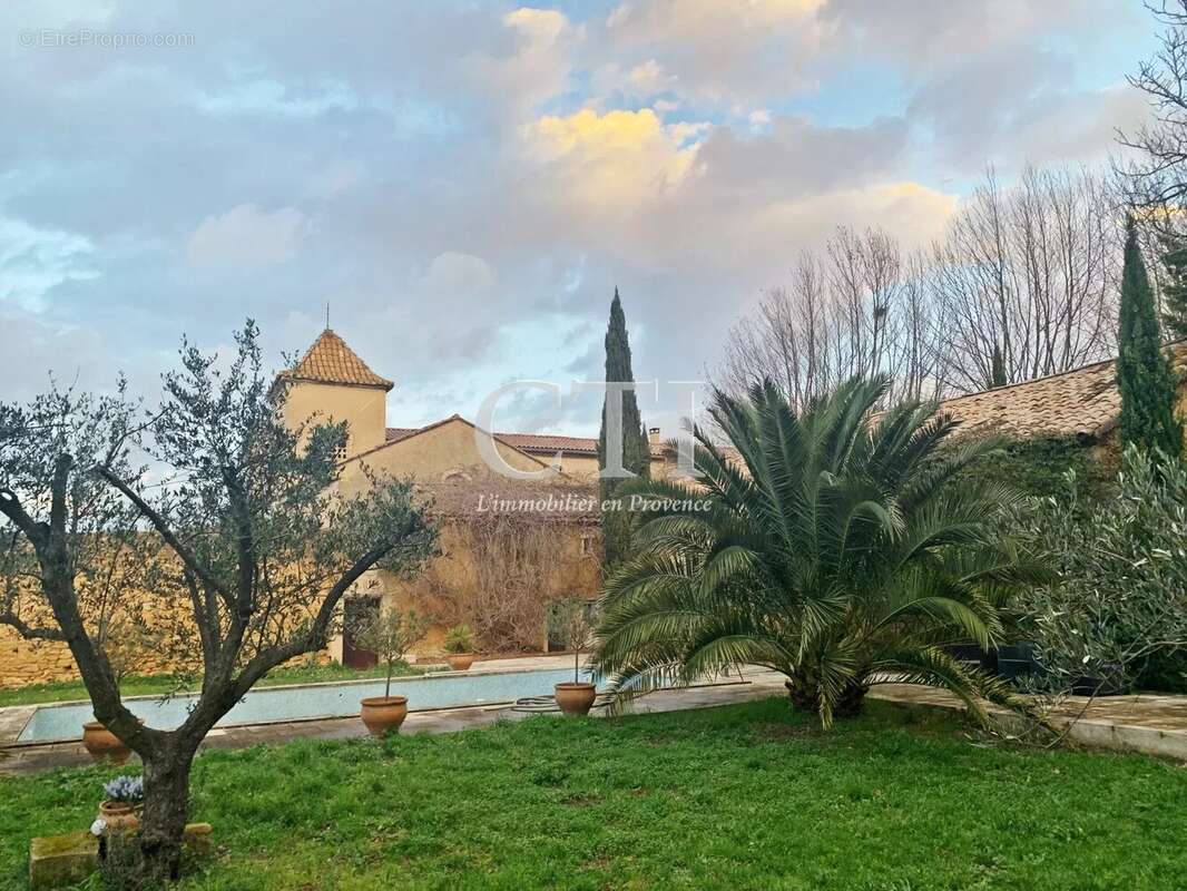 Maison à VAISON-LA-ROMAINE