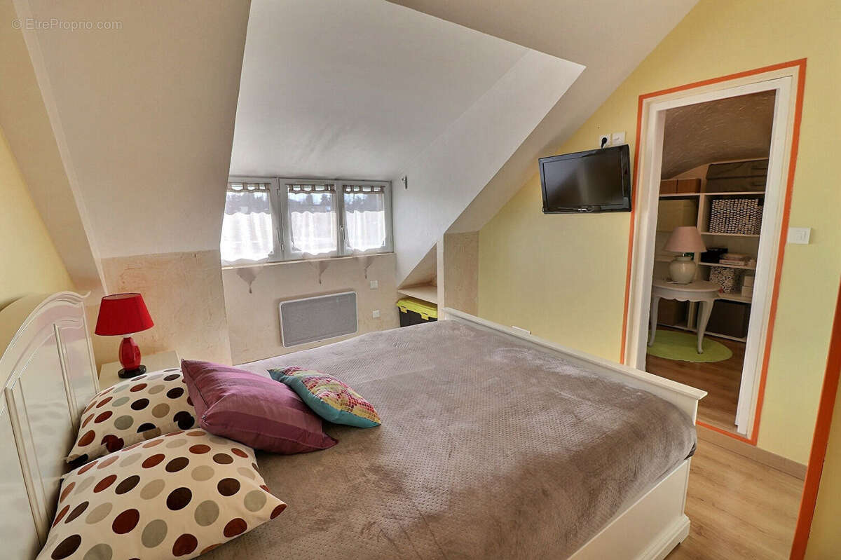 Maison à LE PERRAY-EN-YVELINES