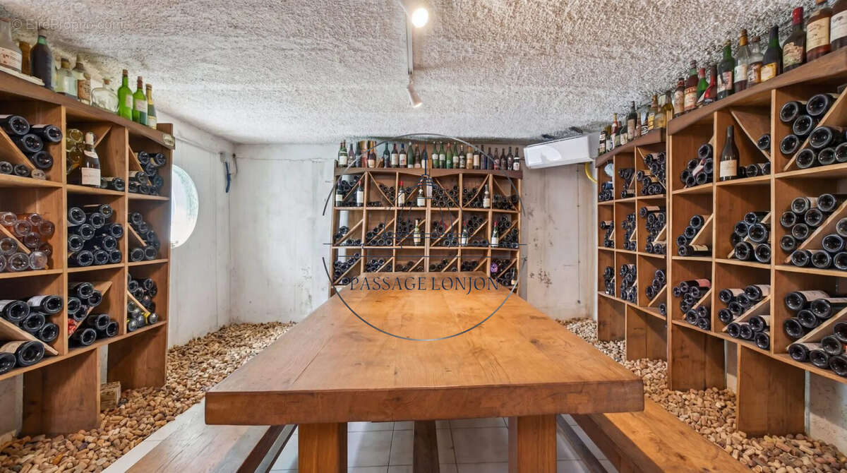 Maison 316 m² à Juvignac  - photo 6