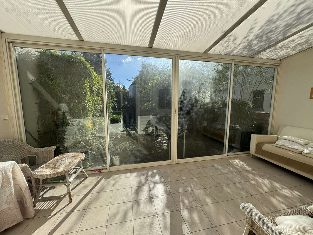 Maison à SAINT-MAUR-DES-FOSSES