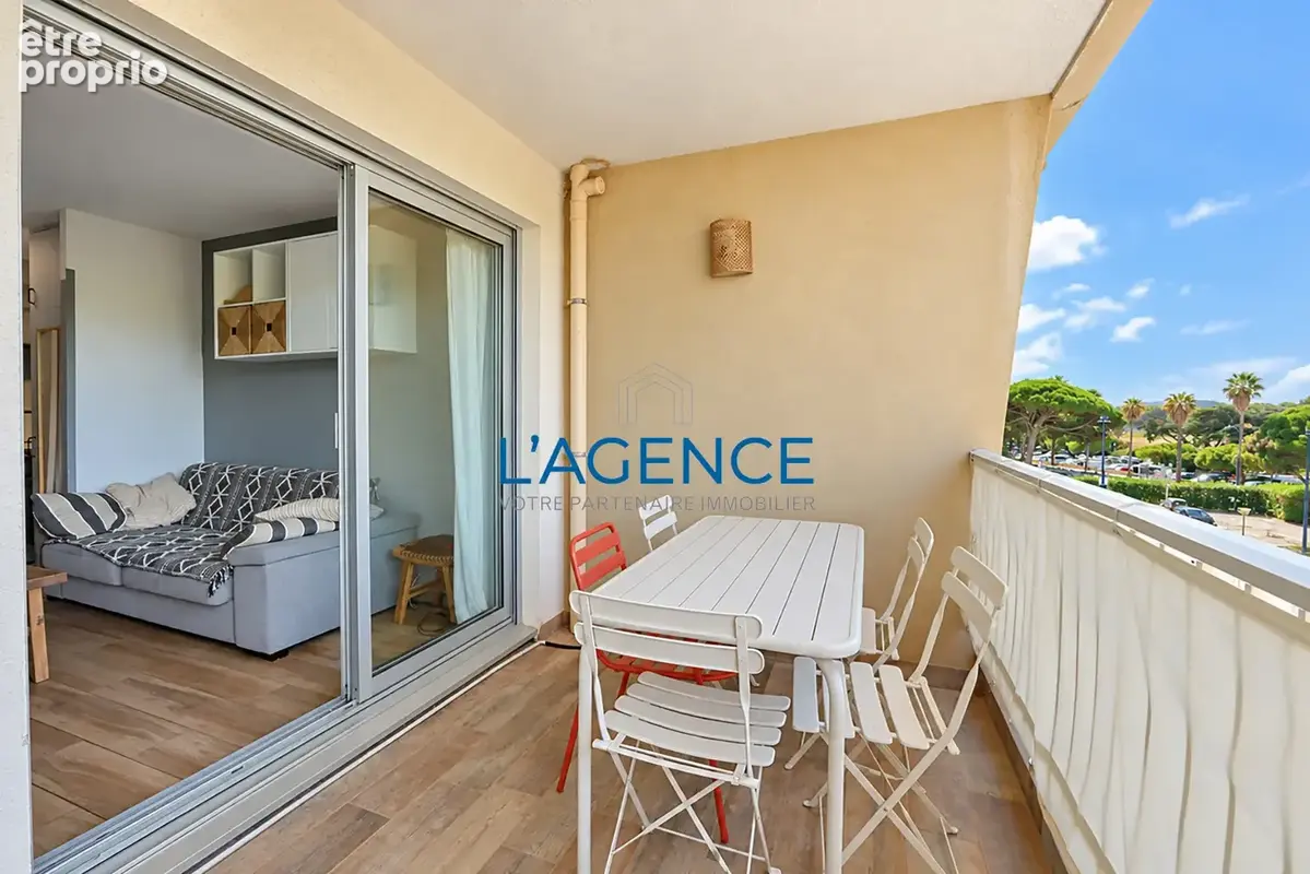 Appartement T2 de 35m2 avec 26m2 de terrasse sur le port de hyeres - photo 5