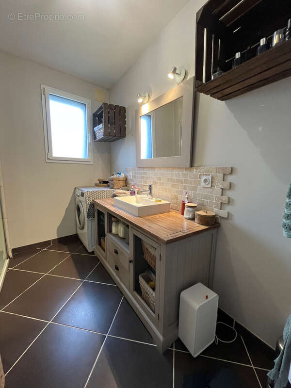 Maison à LE BOURG-D'IRE