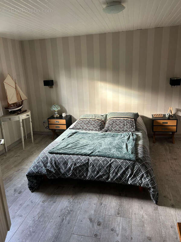 Maison à BELLE-ISLE-EN-TERRE