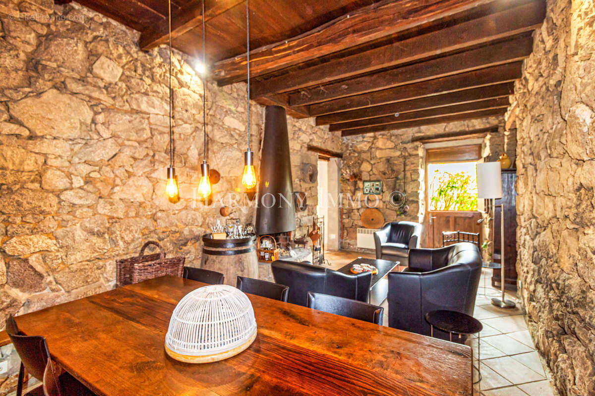 Maison à ROSAZIA