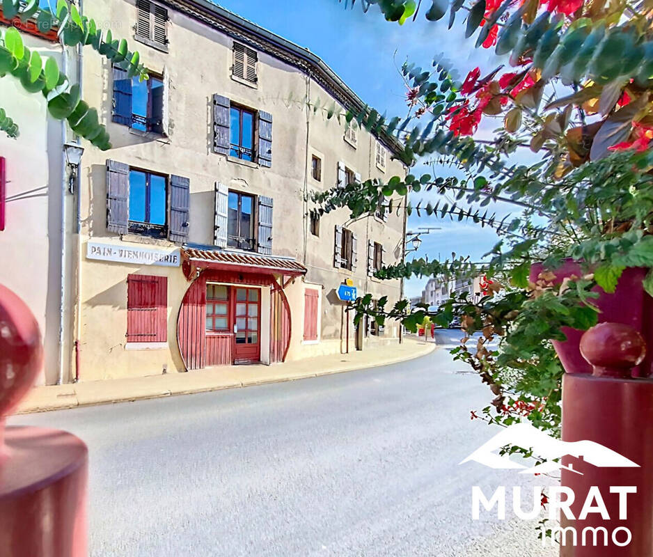 Appartement à PLAUZAT