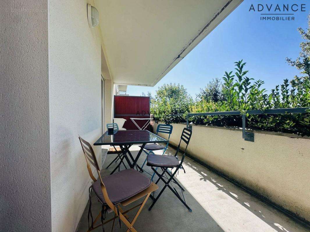 Appartement à FROUZINS