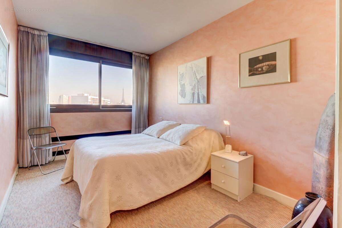 Appartement à PARIS-15E