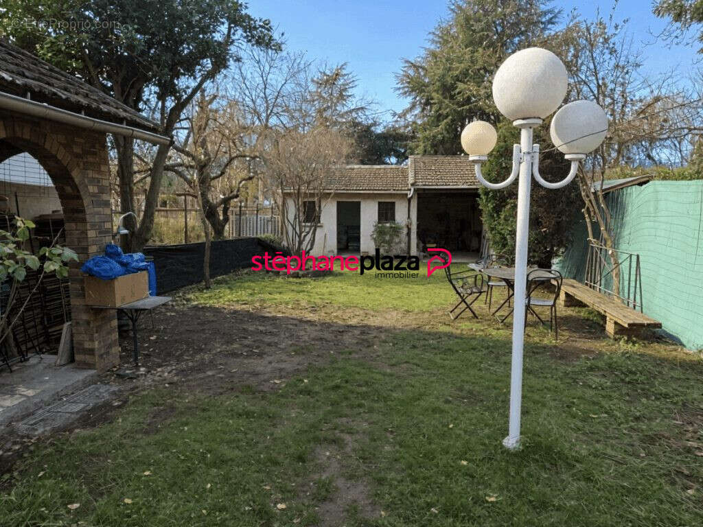 Maison à SARTROUVILLE