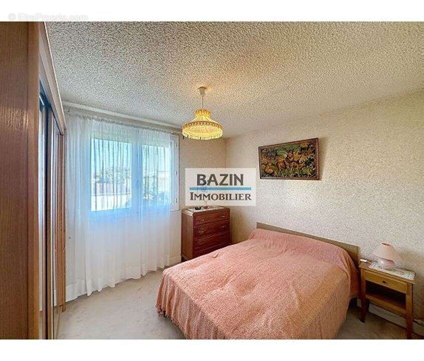 Maison à SAINTE-GENEVIEVE-DES-BOIS