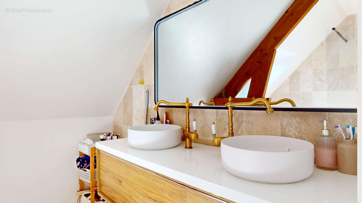 Maison individuelle familiale dans un quartier pavillonnaire, 4 chambres, confort de plain pied et sous-sol - photo 14