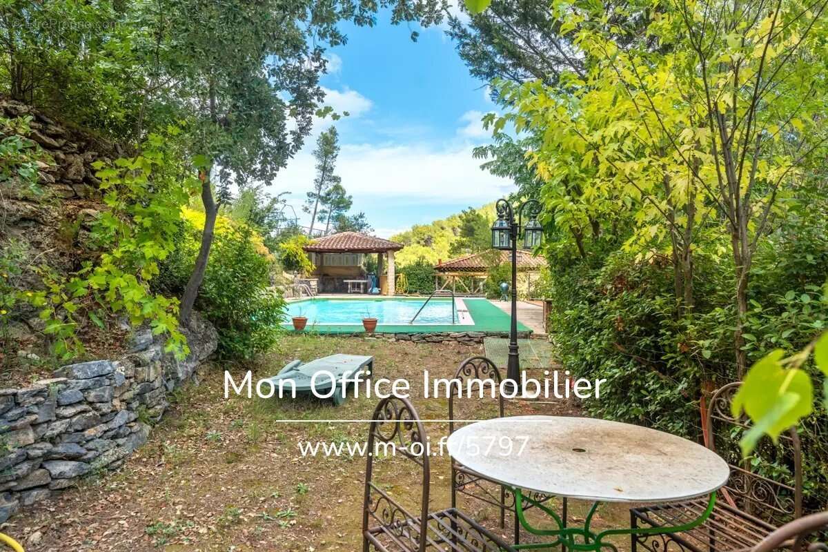 Référence : 5797-GBE - Maison 5 pièces avec piscine et pool house - photo 6